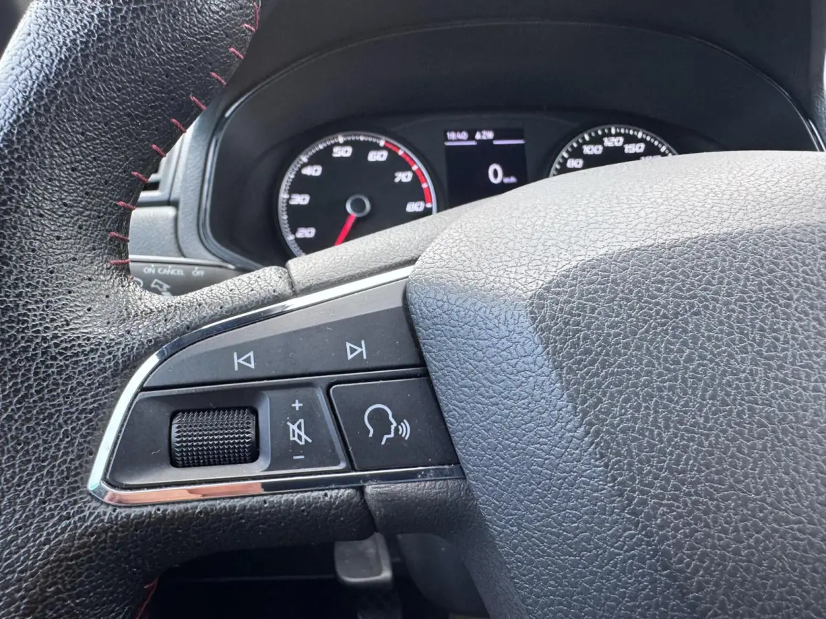 1.0 TSI FR Business Intense