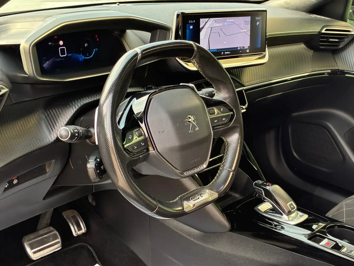 1.2 PureTech GT |2e Eigenaar|Automaat|D-riem v.v.|Panoramadak|Navigatie|Camera|Cruise|Climatronic|Dealer Onderhouden|