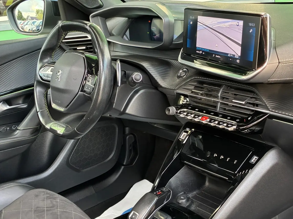 1.2 PureTech GT |2e Eigenaar|Automaat|D-riem v.v.|Panoramadak|Navigatie|Camera|Cruise|Climatronic|Dealer Onderhouden|