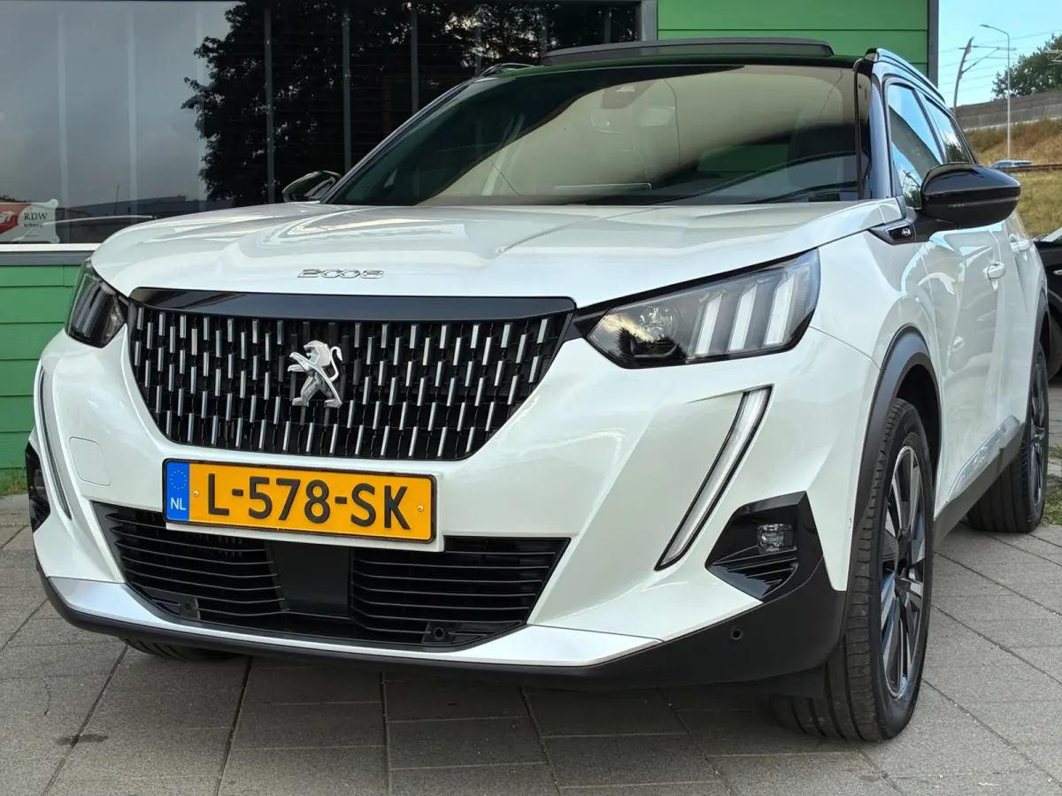 1.2 PureTech GT |2e Eigenaar|Automaat|D-riem v.v.|Panoramadak|Navigatie|Camera|Cruise|Climatronic|Dealer Onderhouden|
