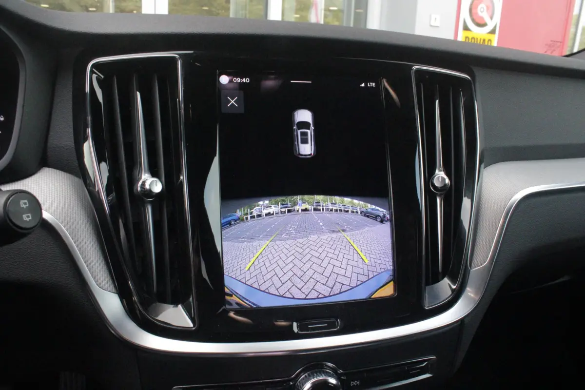 2.0 T6 Plug-in hybrid 350PK AWD PLUS DARK | LONG RANGE | PANORAMISCH SCHUIF/KANTELDAK | NAVIGATIE VIA GOOGLE AUTO | APPLE CARPLAY / ANDROID AUTO | FULL-LED KOPLAMPEN | 125319" 6-SPAAKS BLACK