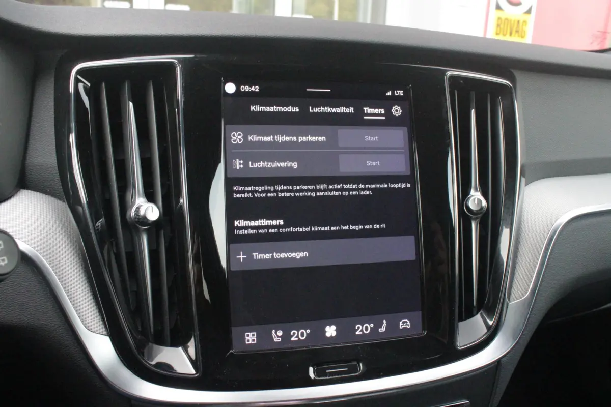 2.0 T6 Plug-in hybrid 350PK AWD PLUS DARK | LONG RANGE | PANORAMISCH SCHUIF/KANTELDAK | NAVIGATIE VIA GOOGLE AUTO | APPLE CARPLAY / ANDROID AUTO | FULL-LED KOPLAMPEN | 125319" 6-SPAAKS BLACK