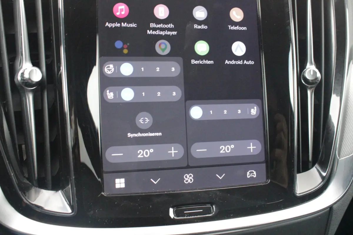 2.0 T6 Plug-in hybrid 350PK AWD PLUS DARK | LONG RANGE | PANORAMISCH SCHUIF/KANTELDAK | NAVIGATIE VIA GOOGLE AUTO | APPLE CARPLAY / ANDROID AUTO | FULL-LED KOPLAMPEN | 125319" 6-SPAAKS BLACK