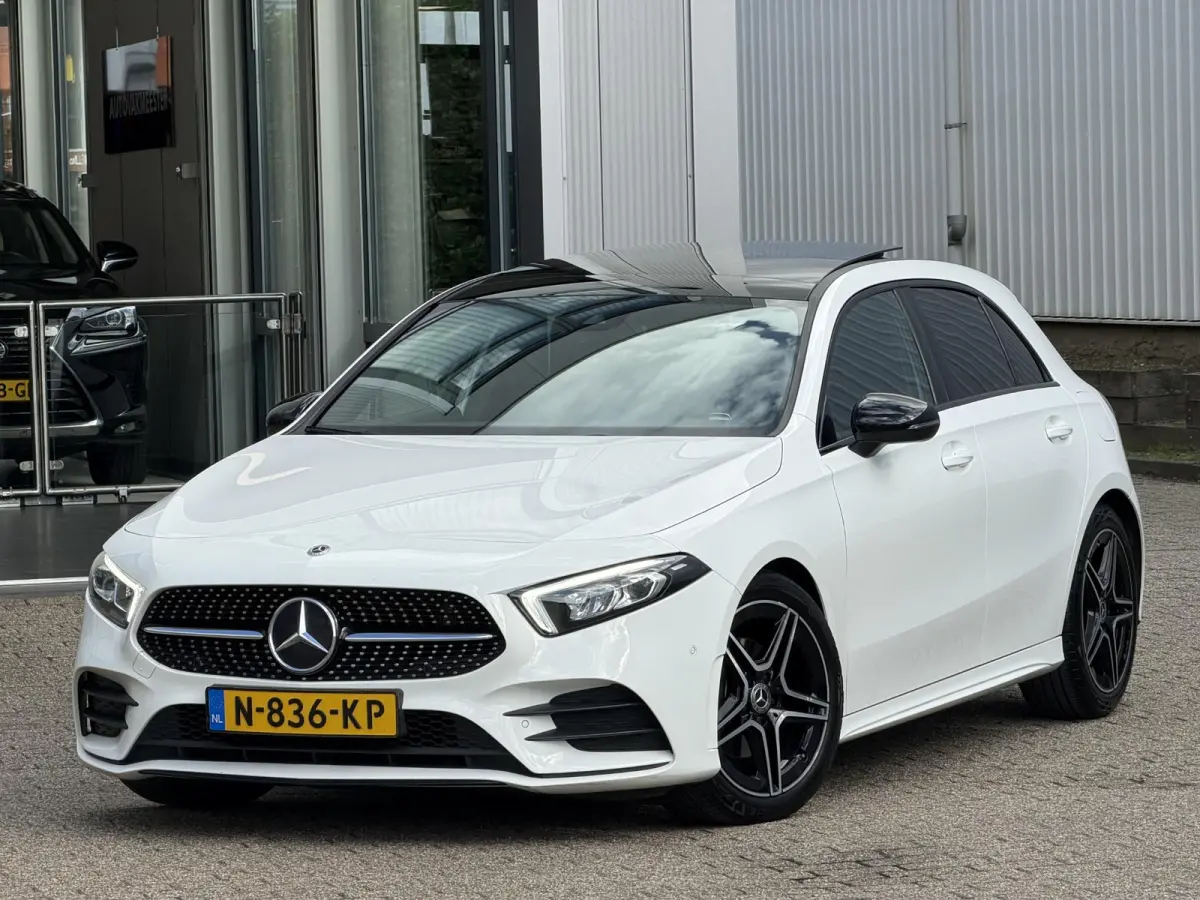 180 Premium AMG Line | Pano-Dak/Sfeerverlichting/Camera/18-inch