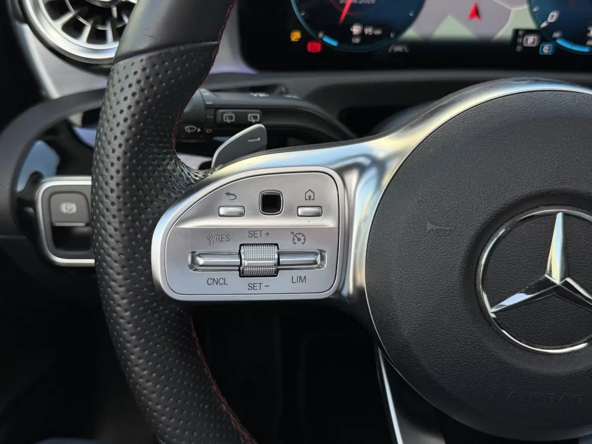 180 Premium AMG Line | Pano-Dak/Sfeerverlichting/Camera/18-inch