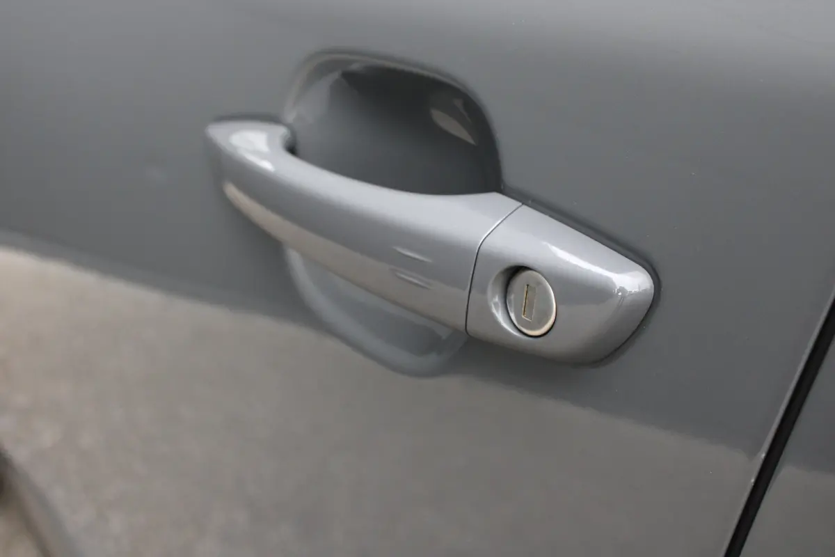 GT, (2025-H0) | Active Safety Brake met camera en radar (automatisch noodremsysteem) met Distance Alert (waarschuwing dreigende aanrijding) | Advanced Active Safety Brake met camera en radar