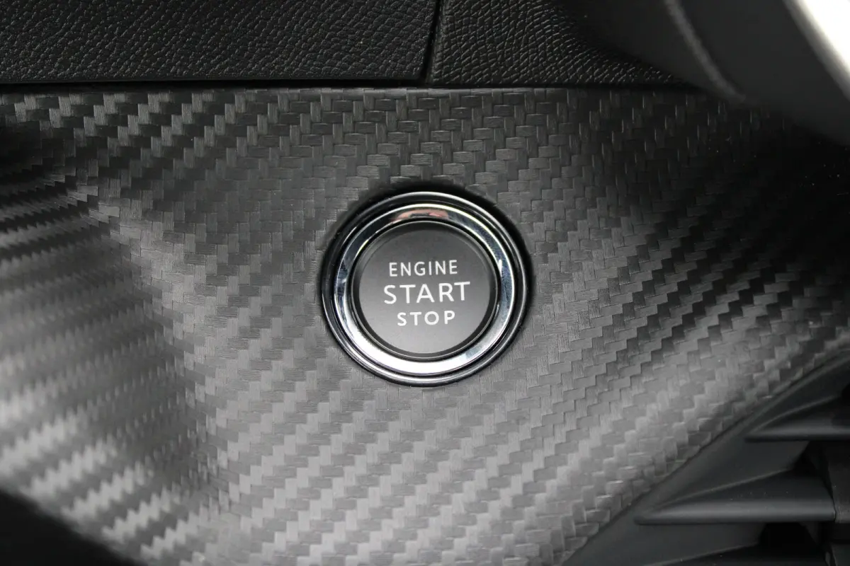 GT, (2025-H0) | Active Safety Brake met camera en radar (automatisch noodremsysteem) met Distance Alert (waarschuwing dreigende aanrijding) | Advanced Active Safety Brake met camera en radar