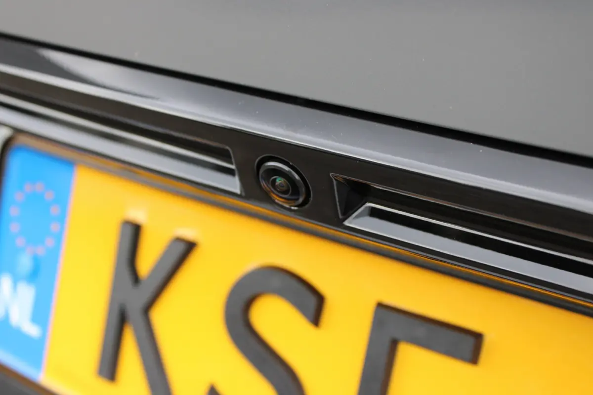 GT, (2025-H0) | Active Safety Brake met camera en radar (automatisch noodremsysteem) met Distance Alert (waarschuwing dreigende aanrijding) | Advanced Active Safety Brake met camera en radar