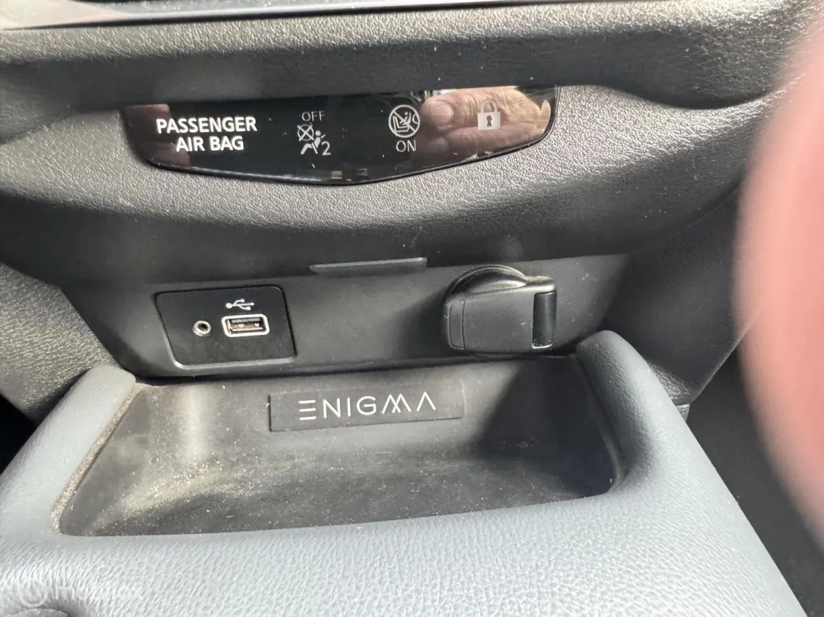 1.0 DIG-T Enigma Automaat NAVI CAMERA CLIMA 19''