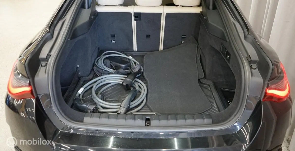 M50 High Executive 84 kWh, laser, H/K, Dak, trekhaak