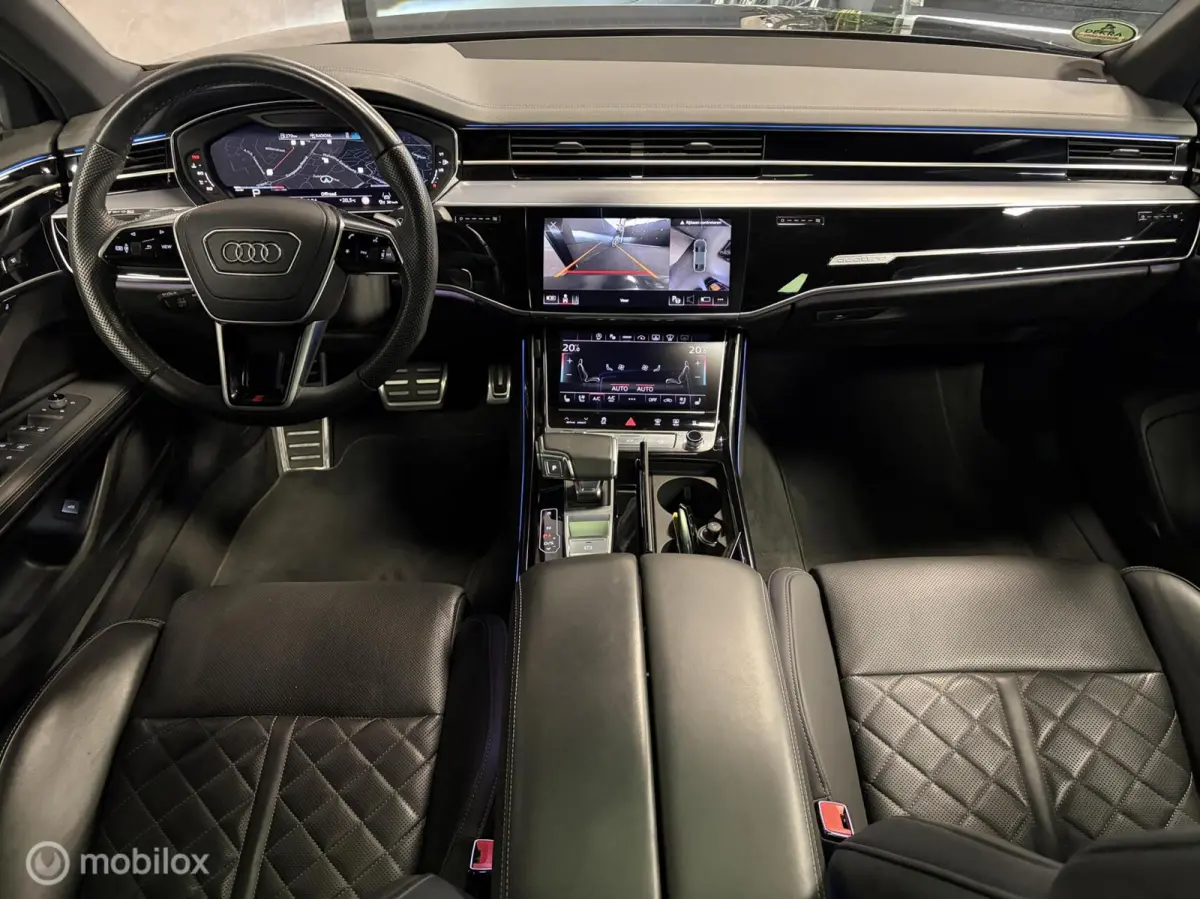 60 TFSI S-LINE 4WS / BLACK OPTIC+ / MATRIX / BOWERS & WILKINS / 21" / PANO / VALCONA / SFEER / STOELVERW. / STOELKOELING /