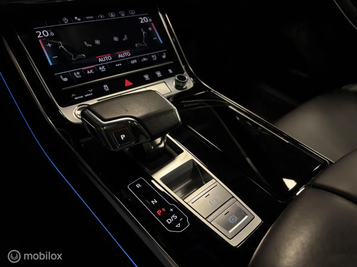 60 TFSI S-LINE 4WS / BLACK OPTIC+ / MATRIX / BOWERS & WILKINS / 21" / PANO / VALCONA / SFEER / STOELVERW. / STOELKOELING /