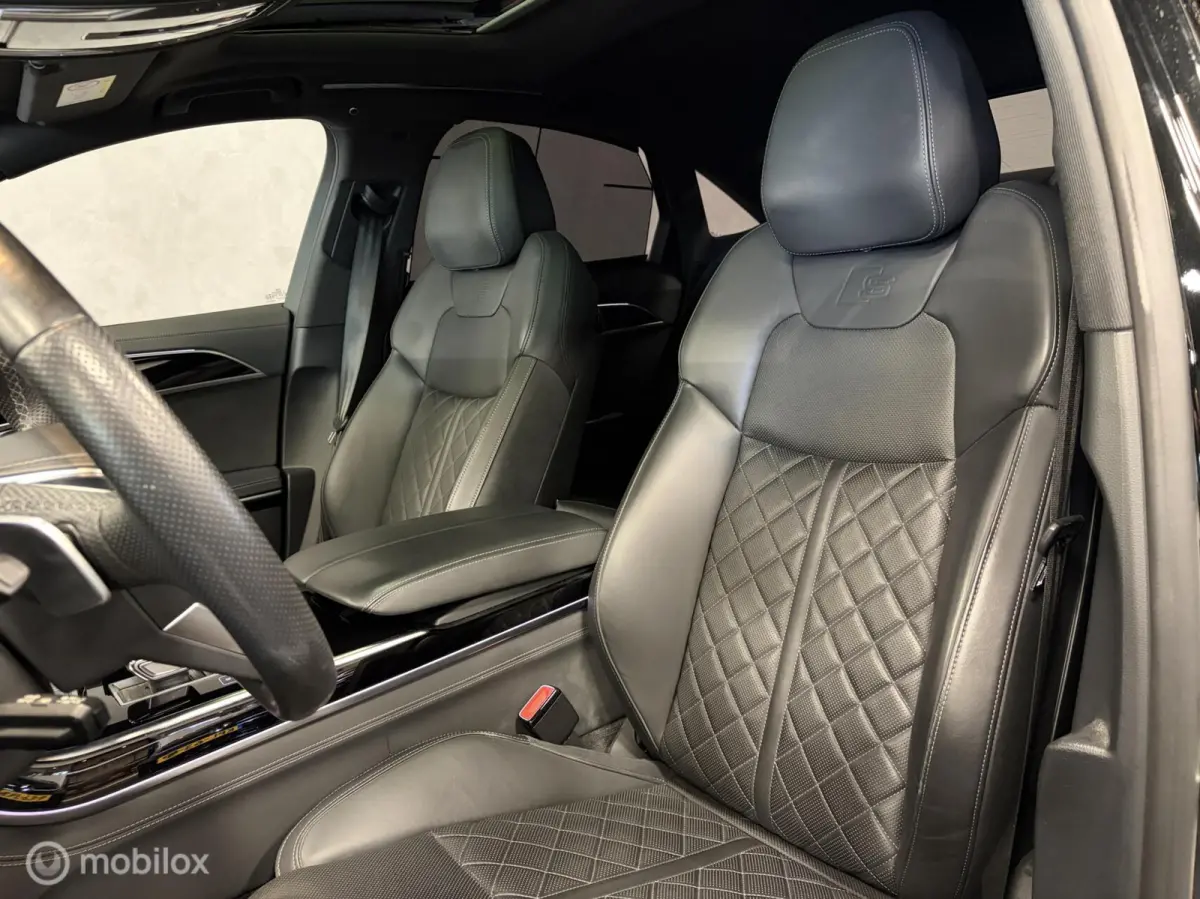 60 TFSI S-LINE 4WS / BLACK OPTIC+ / MATRIX / BOWERS & WILKINS / 21" / PANO / VALCONA / SFEER / STOELVERW. / STOELKOELING /