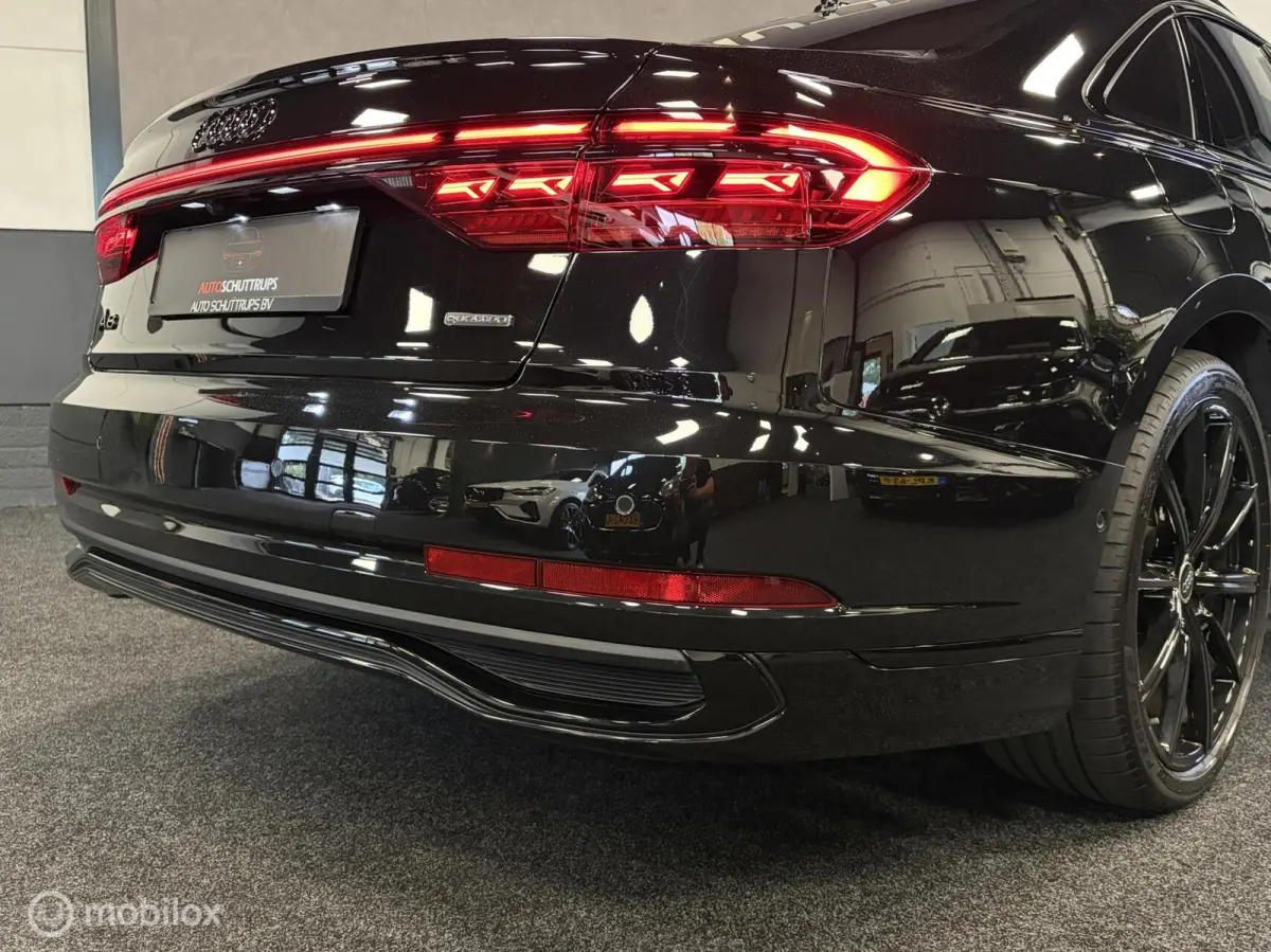 60 TFSI S-LINE 4WS / BLACK OPTIC+ / MATRIX / BOWERS & WILKINS / 21" / PANO / VALCONA / SFEER / STOELVERW. / STOELKOELING /
