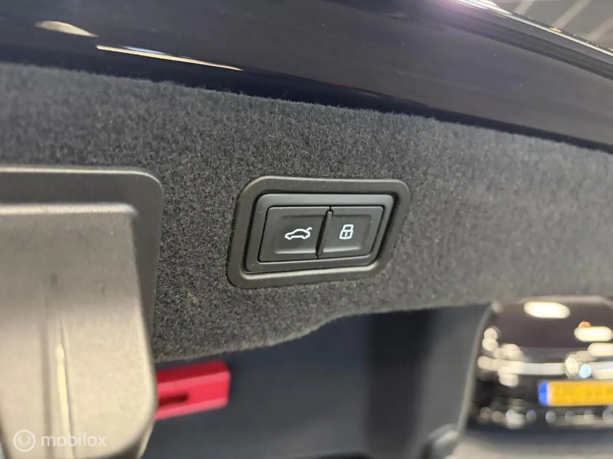 60 TFSI S-LINE 4WS / BLACK OPTIC+ / MATRIX / BOWERS & WILKINS / 21" / PANO / VALCONA / SFEER / STOELVERW. / STOELKOELING /