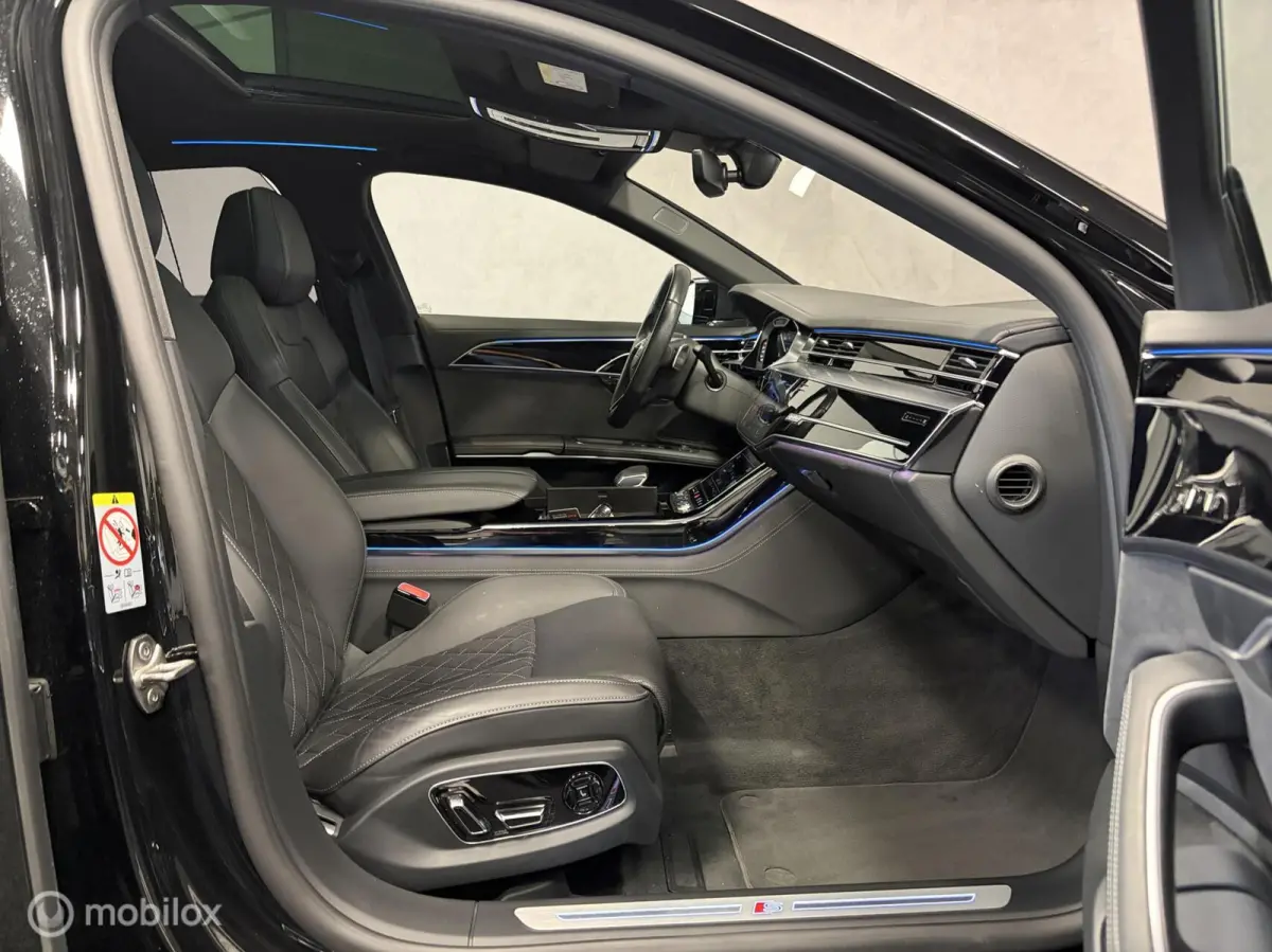 60 TFSI S-LINE 4WS / BLACK OPTIC+ / MATRIX / BOWERS & WILKINS / 21" / PANO / VALCONA / SFEER / STOELVERW. / STOELKOELING /