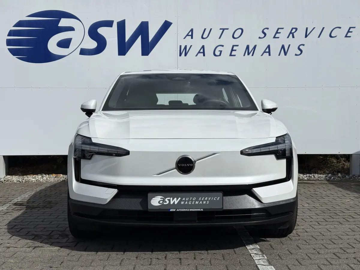 Single Motor Extended Range Core 69 kWh | ACC | Parelmoer | Camera | 18 inch