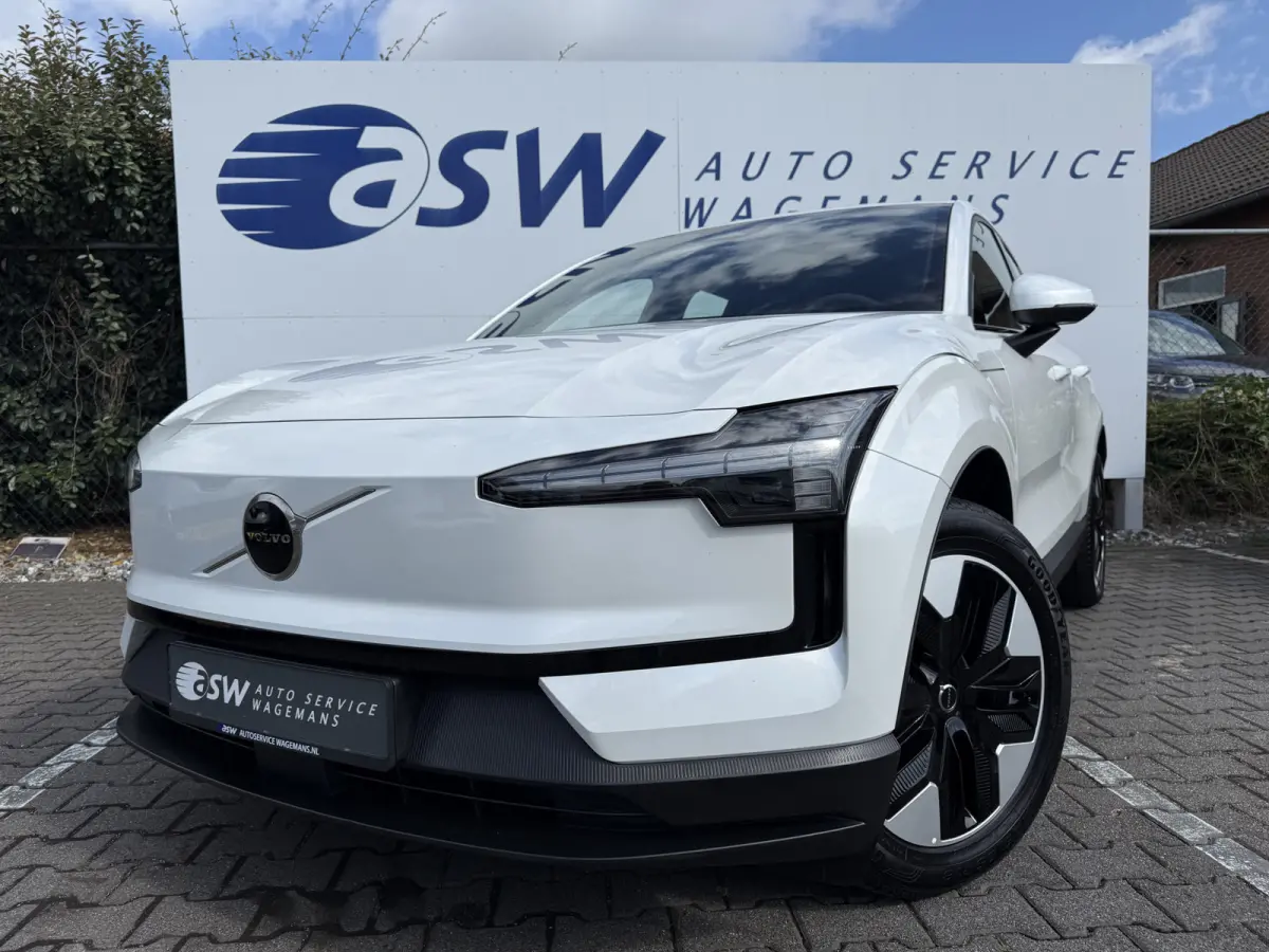 Single Motor Extended Range Core 69 kWh | ACC | Parelmoer | Camera | 18 inch