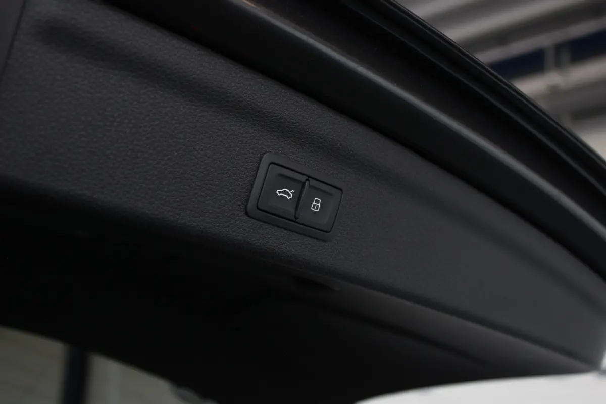 35 TFSI S-Line Edition 1e eigenaar | Trekhaak | Keyless | Virtual Cockpit | Carplay | Bluetooth | LED | Elektr. Klep | 19" LMV | PDC V+A