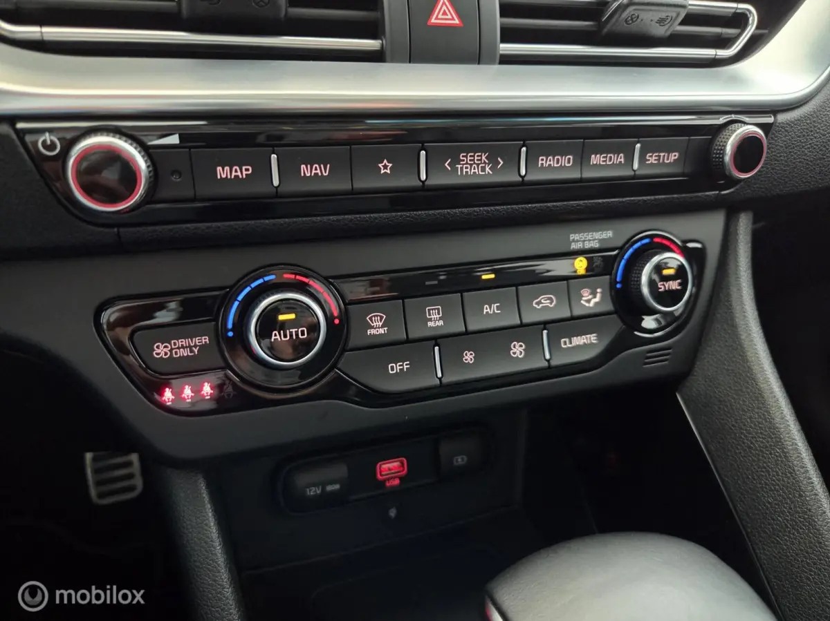 1.6 GDi Hybrid Executive schuifdak|led|leer|cam|nav|acc|lmv16