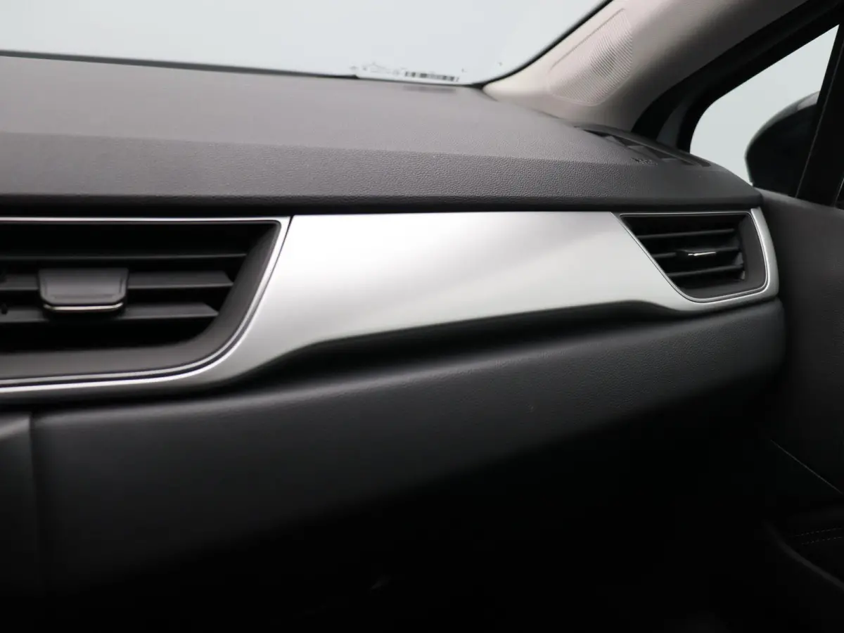 E-Tech Hybrid 145pk Techno | Grootscherm navigatie | Digitaal dashboard | Achteruitrijcamera | Parkeersensoren voor/achter |