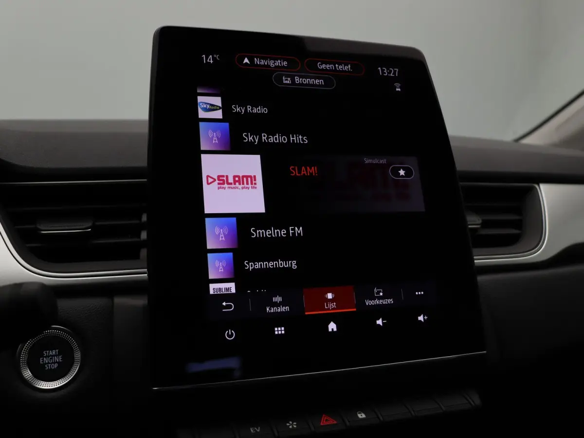 E-Tech Hybrid 145pk Techno | Grootscherm navigatie | Digitaal dashboard | Achteruitrijcamera | Parkeersensoren voor/achter |