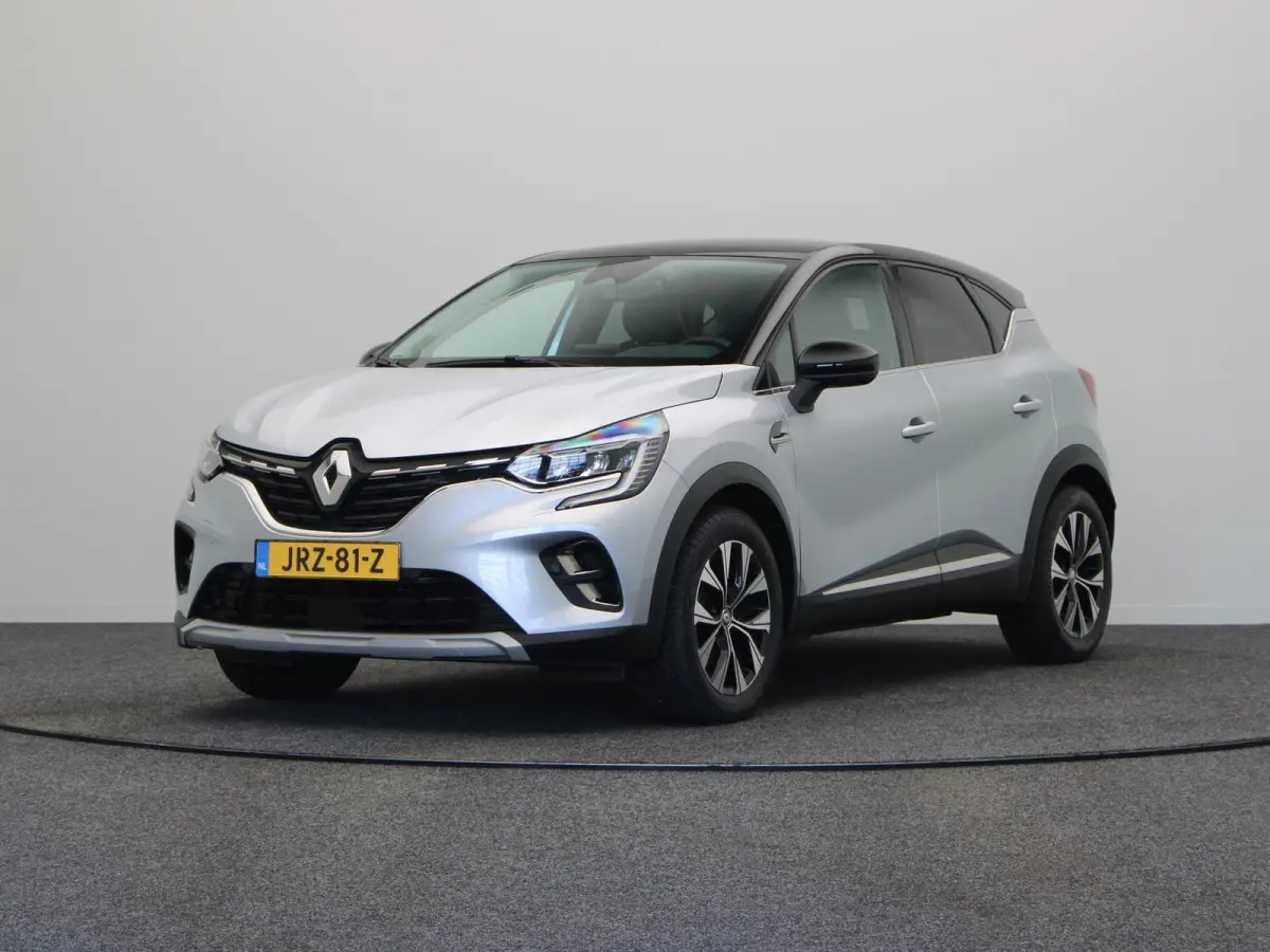 E-Tech Hybrid 145pk Techno | Grootscherm navigatie | Digitaal dashboard | Achteruitrijcamera | Parkeersensoren voor/achter |