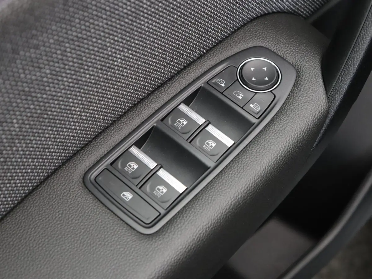 1.8 E-Tech full hybrid 160 techno | Automaat | Climate Control | Cruise Control |