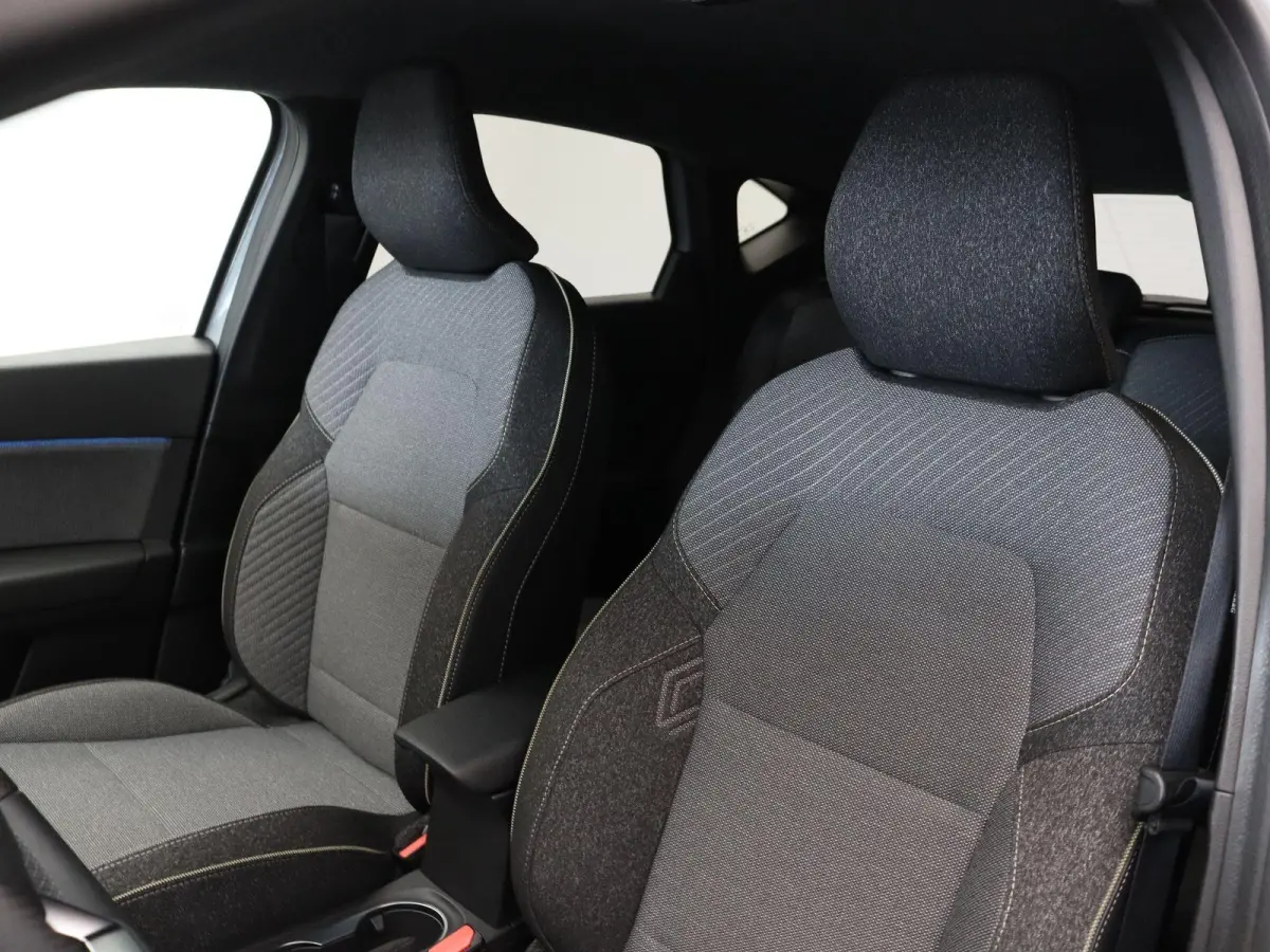 1.8 E-Tech full hybrid 160 techno | Automaat | Climate Control | Cruise Control |
