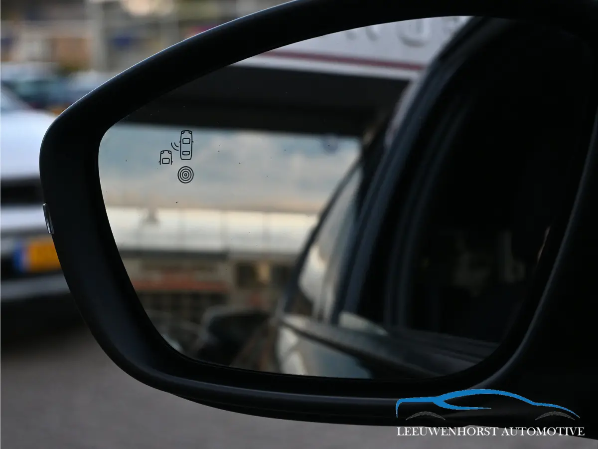 1.2 Level 4, climate, cruise, camera, LED, Apple Car Play, laneassist, NL- dealerauto