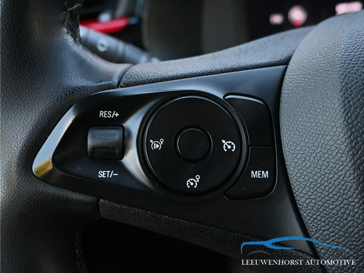 1.2 Level 4, climate, cruise, camera, LED, Apple Car Play, laneassist, NL- dealerauto