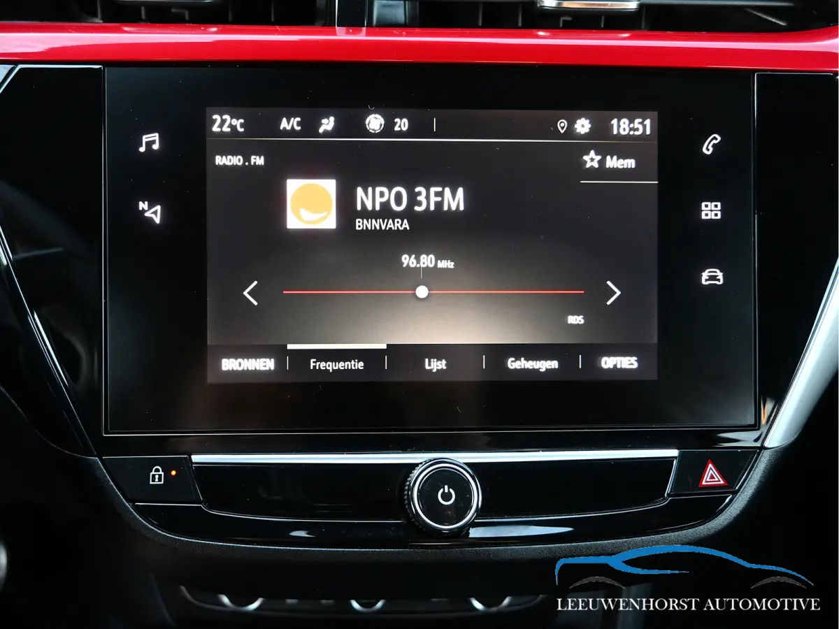 1.2 Level 4, climate, cruise, camera, LED, Apple Car Play, laneassist, NL- dealerauto