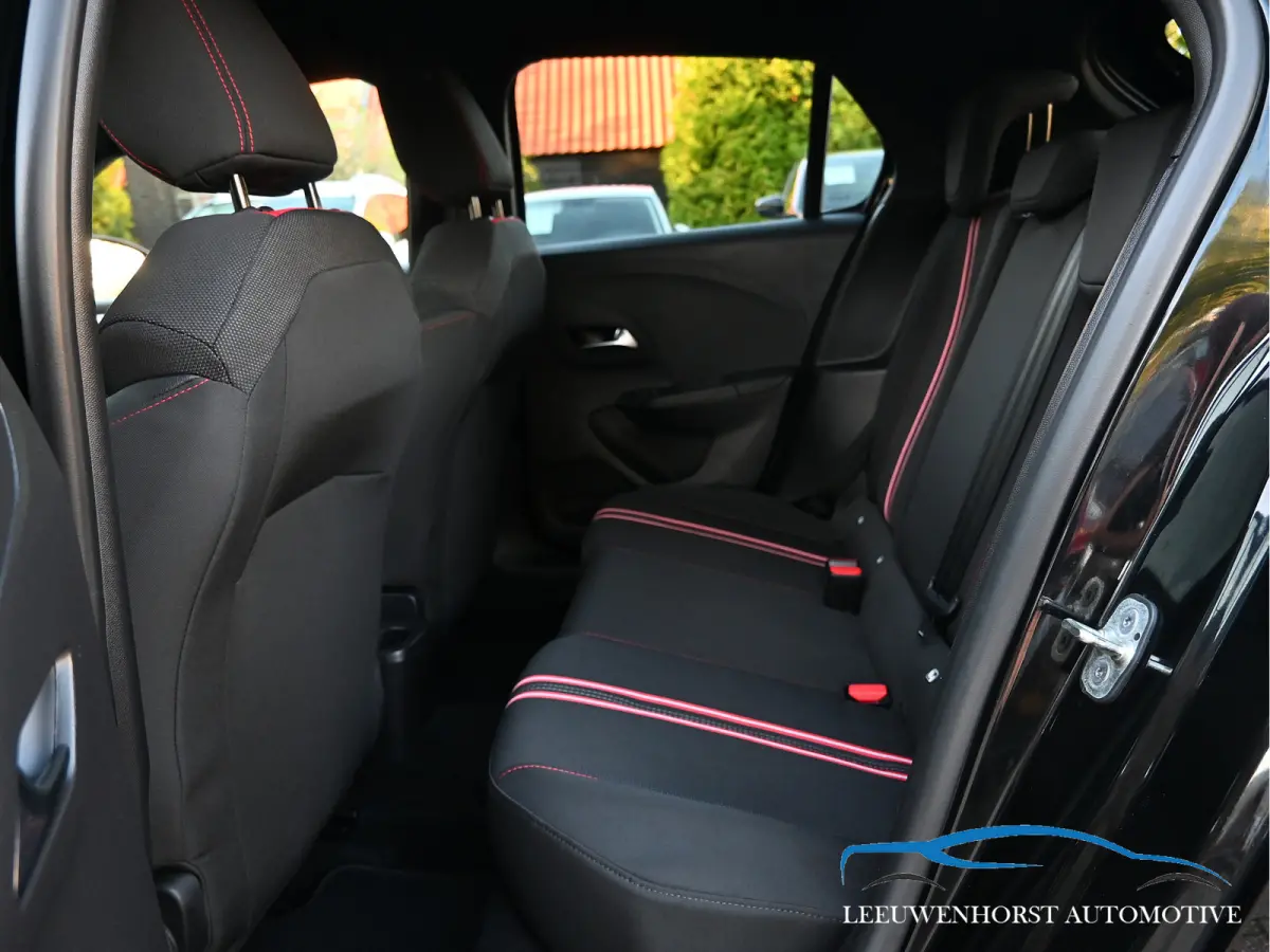 1.2 Level 4, climate, cruise, camera, LED, Apple Car Play, laneassist, NL- dealerauto