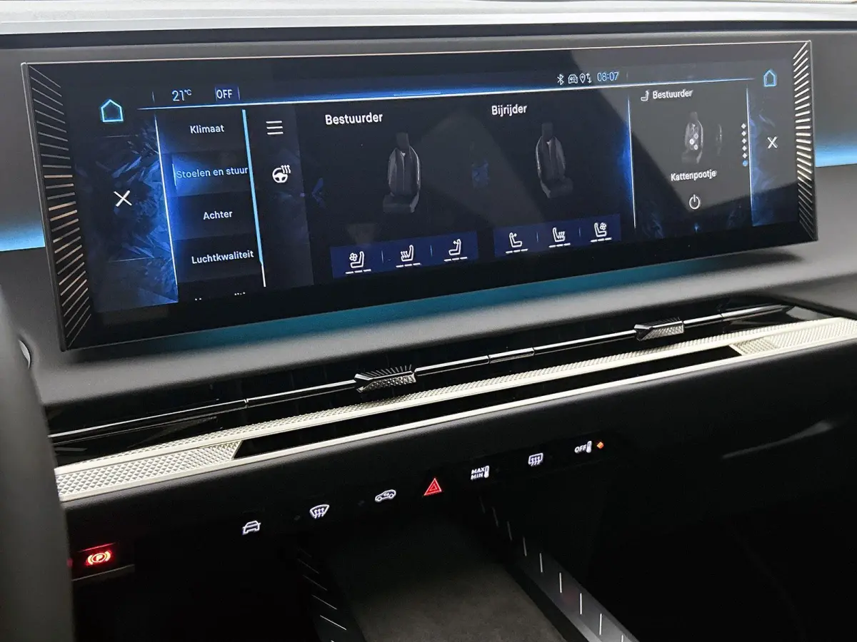 AWD Long Range Étoile Absolute Comfort Tech 97 kWh | 360 Camera | Adaptieve Cruise Control | Head-Up Display | Climate Control | Glazendak | Afneembare Trekhaak | Elektrische Klep | Elektri