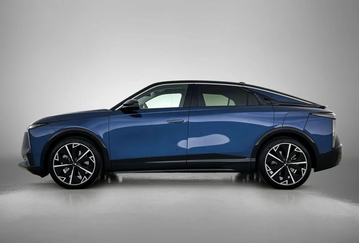 AWD Long Range Étoile Absolute Comfort Tech 97 kWh | 360 Camera | Adaptieve Cruise Control | Head-Up Display | Climate Control | Glazendak | Afneembare Trekhaak | Elektrische Klep | Elektri