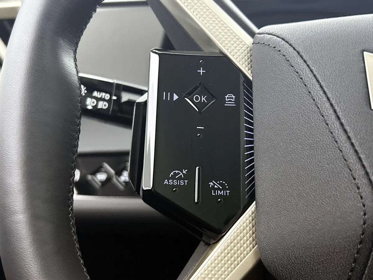 AWD Long Range Étoile Absolute Comfort Tech 97 kWh | 360 Camera | Adaptieve Cruise Control | Head-Up Display | Climate Control | Glazendak | Afneembare Trekhaak | Elektrische Klep | Elektri