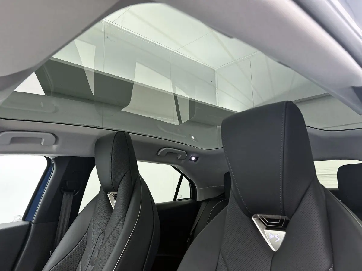 AWD Long Range Étoile Absolute Comfort Tech 97 kWh | 360 Camera | Adaptieve Cruise Control | Head-Up Display | Climate Control | Glazendak | Afneembare Trekhaak | Elektrische Klep | Elektri