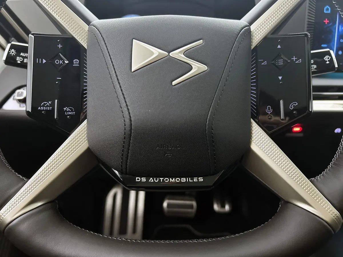 AWD Long Range Étoile Absolute Comfort Tech 97 kWh | 360 Camera | Adaptieve Cruise Control | Head-Up Display | Climate Control | Glazendak | Afneembare Trekhaak | Elektrische Klep | Elektri