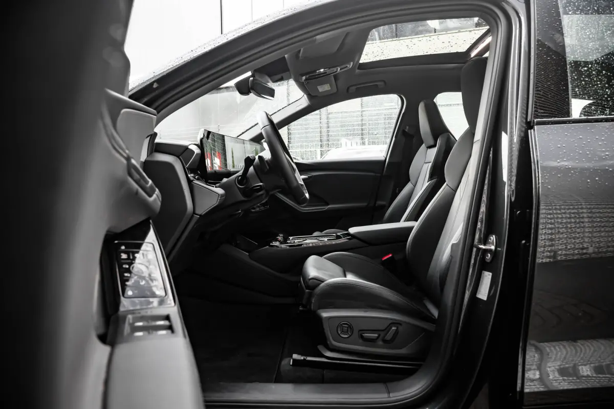 edition performance 100 kWh | Panoramadak | 360 Camera | Trekhaak | Memory | | Apple Carplay/Android Auto|telefoonintegratie premium | Elektrisch bedienbare achterklep | Full-LED koplampen