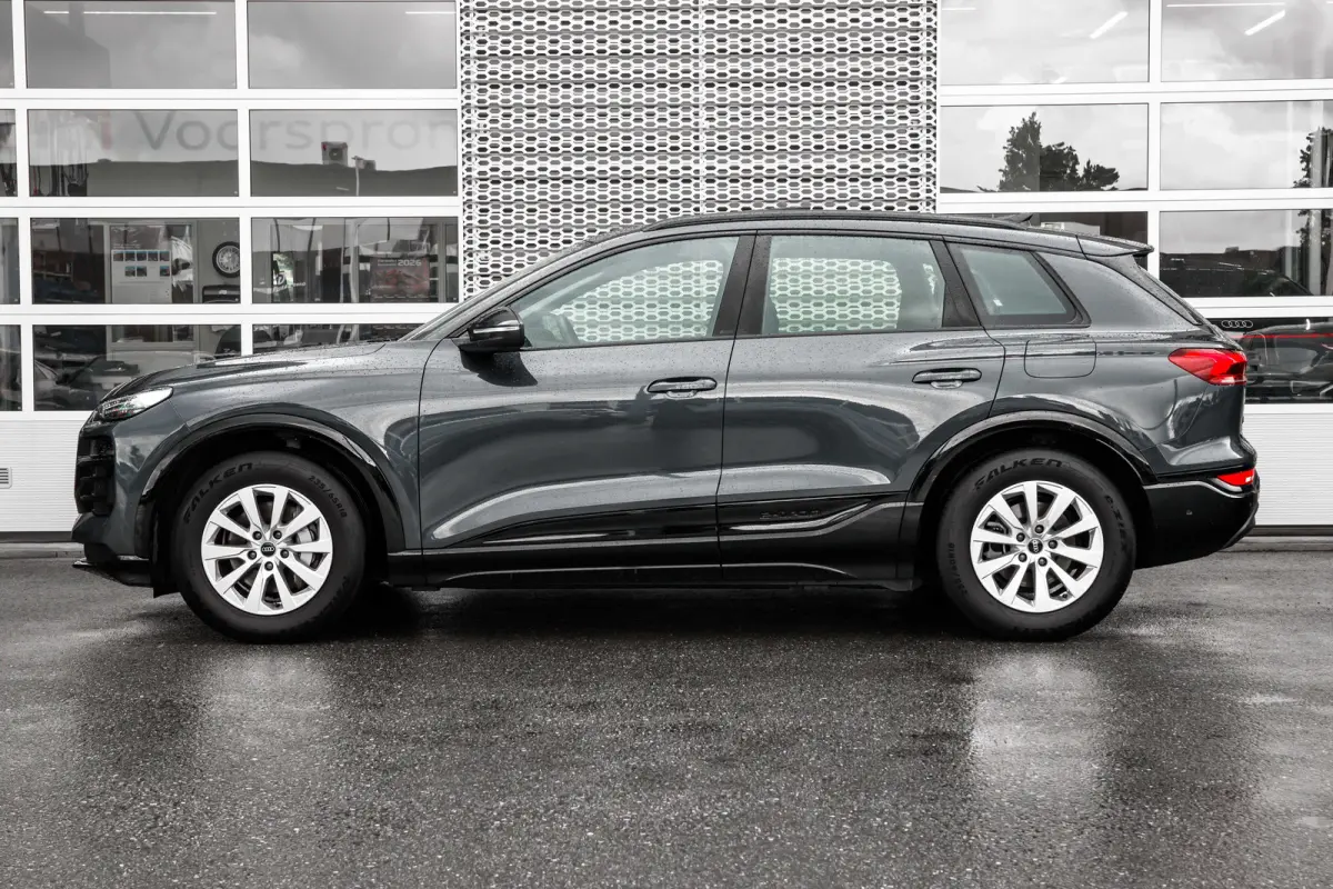 edition performance 100 kWh | Panoramadak | 360 Camera | Trekhaak | Memory | | Apple Carplay/Android Auto|telefoonintegratie premium | Elektrisch bedienbare achterklep | Full-LED koplampen