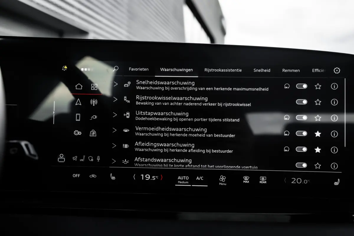 edition performance 100 kWh | Panoramadak | 360 Camera | Trekhaak | Memory | | Apple Carplay/Android Auto|telefoonintegratie premium | Elektrisch bedienbare achterklep | Full-LED koplampen