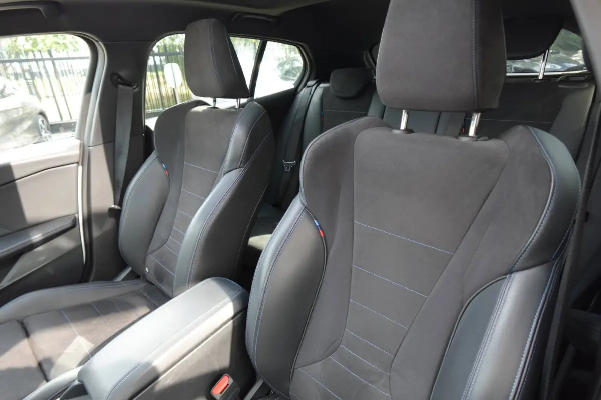 120 M Sport Design Edition PANO KEYLESS CAM