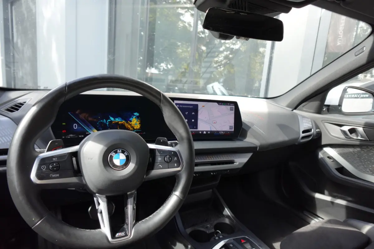 120 M Sport Design Edition PANO KEYLESS CAM