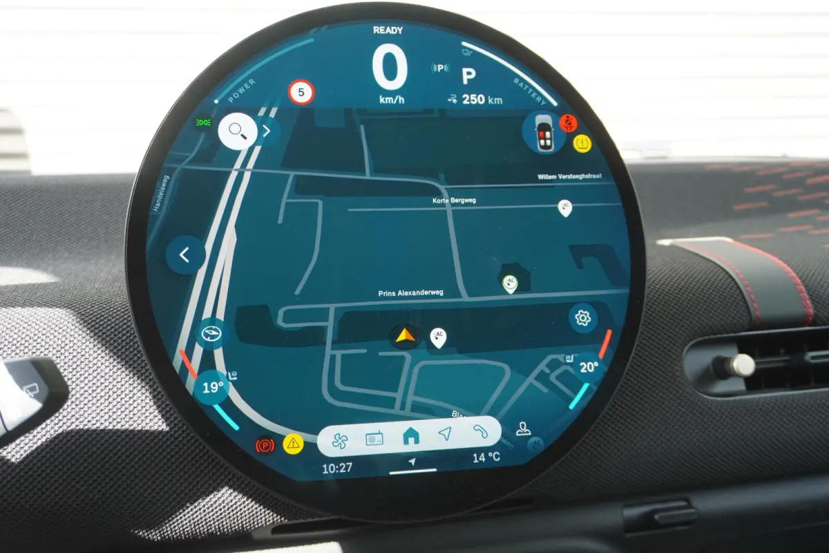 Cooper E John Cooper Works | Pakket XL | Glazen Panoramadak | Elektrisch verstelbare stoelen met massage | Harman Kardon | Head-Up Display | Stuur- & Stoelverwarming | Active Cruise Control 