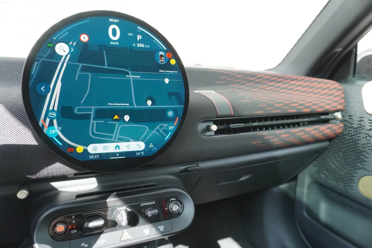 Cooper E John Cooper Works | Pakket XL | Glazen Panoramadak | Elektrisch verstelbare stoelen met massage | Harman Kardon | Head-Up Display | Stuur- & Stoelverwarming | Active Cruise Control 