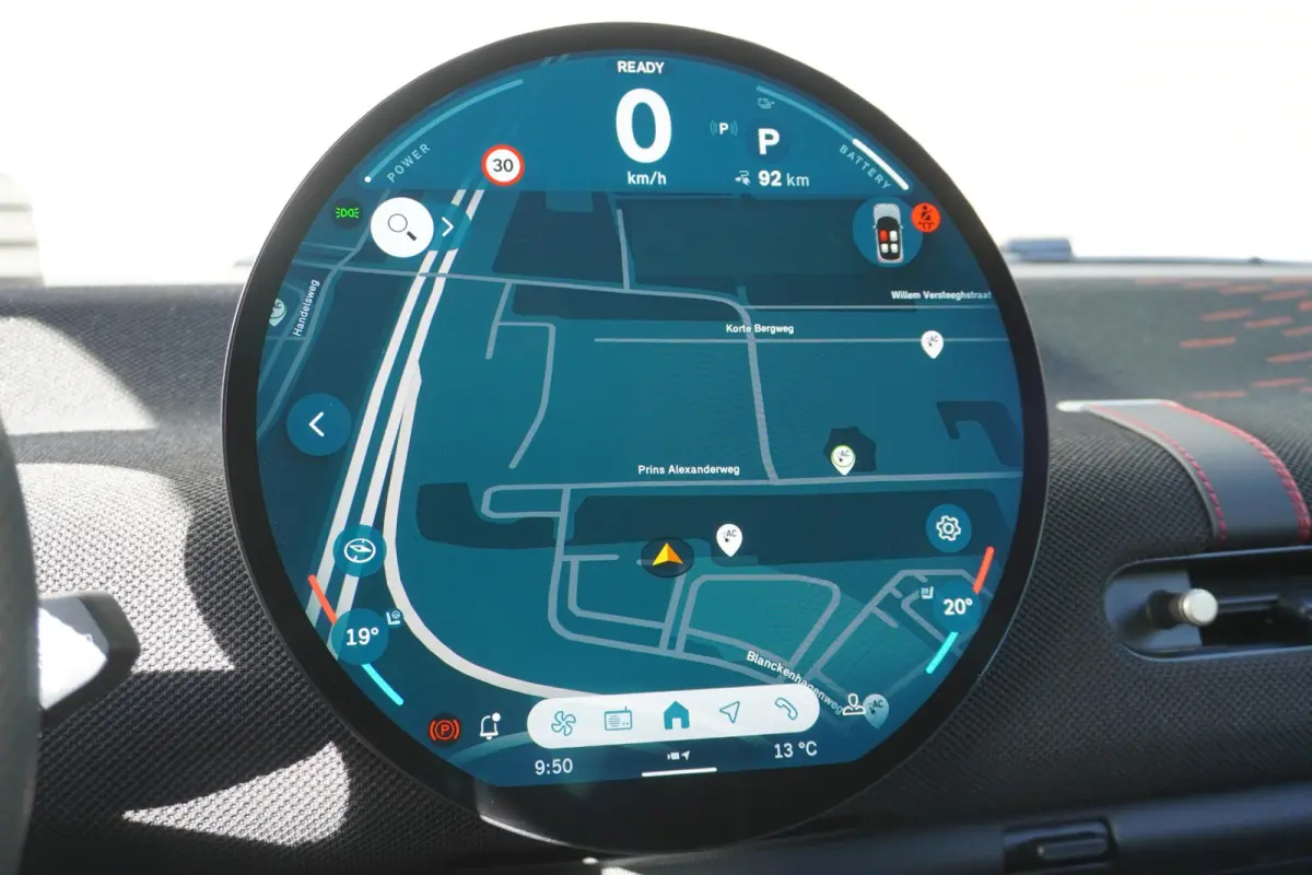 Cooper E John Cooper Works Pakket XL | Glazen Panoramadak | Elektrisch verstelbare stoelen met massage | Harman Kardon | Head-Up Display | Stuur- & Stoelverwarming | Active Cruise Control | 