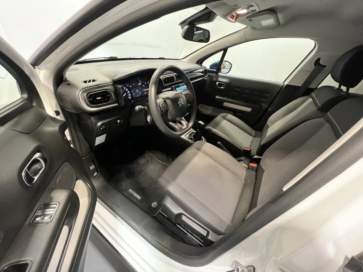 1.2 PureTech Feel | Navigatie/Android/Apple Carplay | Parkeersensoren Achter | Cruise Control | Airco Automatisch |