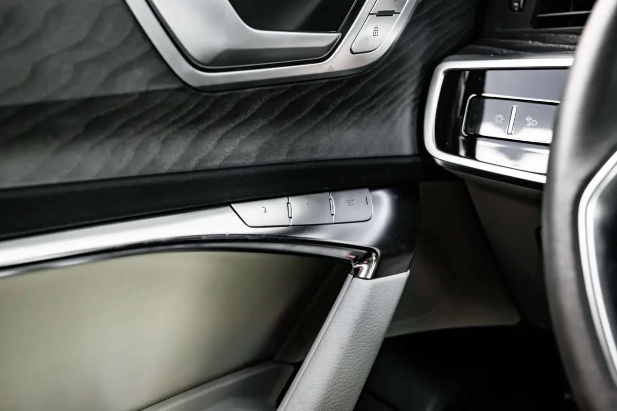 50 TFSI e quattro Advanced edition | Bang & Olufsen | Memory | Stoelventilatie | | Apple Carplay/Android Auto|telefoonintegratie premium | Comfortstoel(en) | Cruise control adaptief met Stop