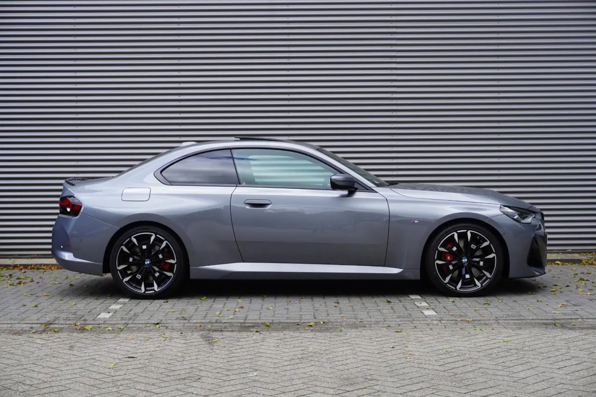 218i M Sportpakket Pro | Stuurwielrand verwarmd |  Elektrisch bediend glazen schuif-/kanteldak | HIFI System Harman Kardon | Premium Pack | Leder Vernasca Schwarz