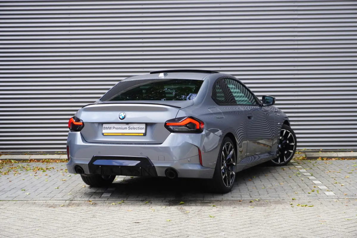 218i M Sportpakket Pro | Stuurwielrand verwarmd |  Elektrisch bediend glazen schuif-/kanteldak | HIFI System Harman Kardon | Premium Pack | Leder Vernasca Schwarz